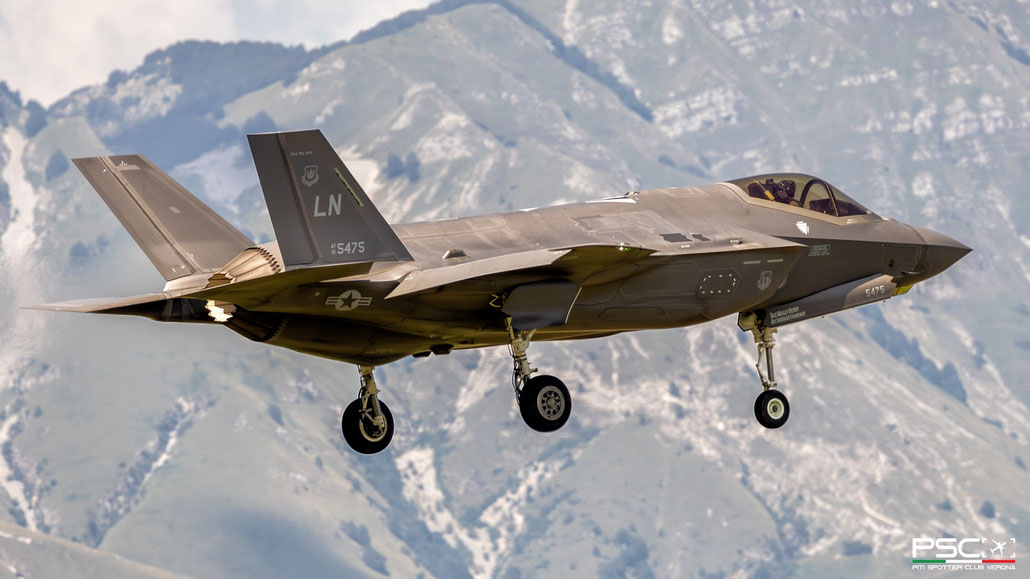 19-5475 LN F-35A-4 AF-303 495th FS @ Aviano AFB 08 2025 © Piti Spotter Club Verona