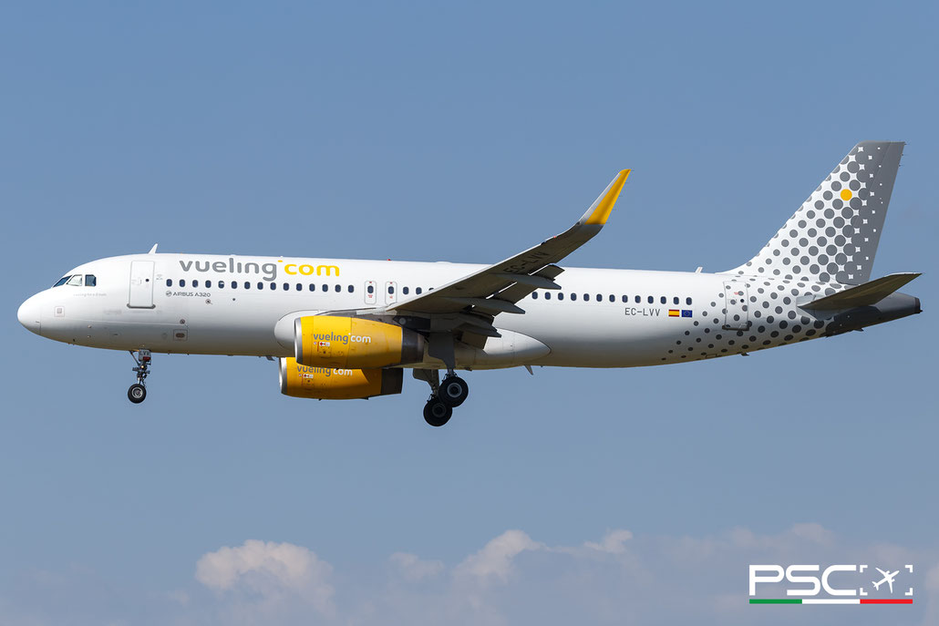 EC-LVV Airbus A320-232 SL 5620  V2527-A5 Vueling for a dream Vueling 2013 @ Barcellona BCN 09 2025 © Piti Spotter Club Verona