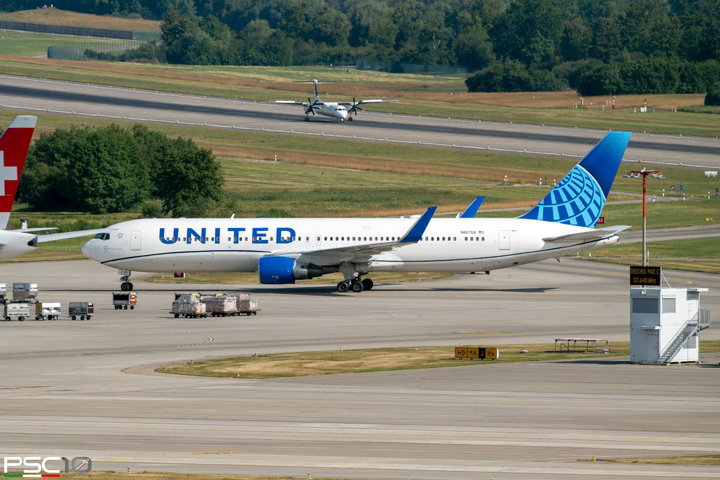N667UA B767-322ER 29239/716 United Airlines @ Zurigo 08.2023 © Piti Spotter Club Verona