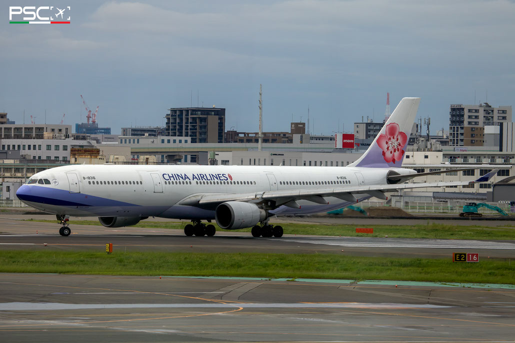 B-18316 Airbus A330-302 838  CF6-80E1A4  China Airlines 2007  @ Fukuoka 06.2024 © Piti Spotter Club Verona