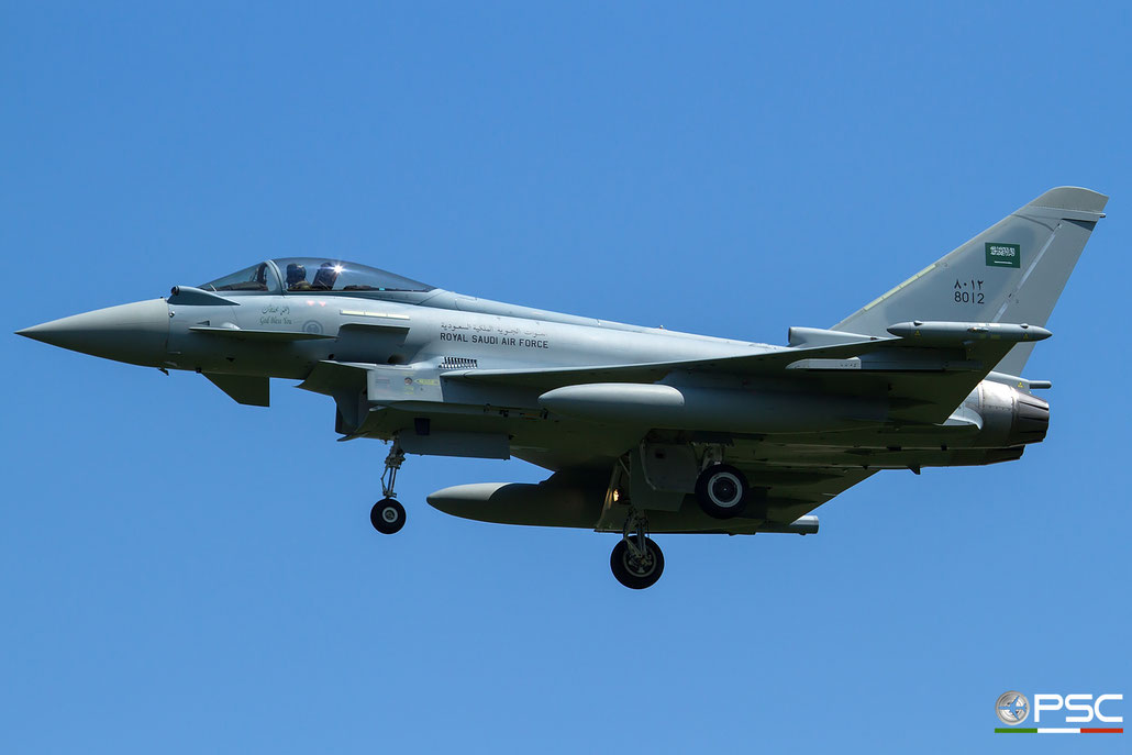 8012  ZK611  Typhoon F2  CS042  80sq © Piti Spotter Club Verona 