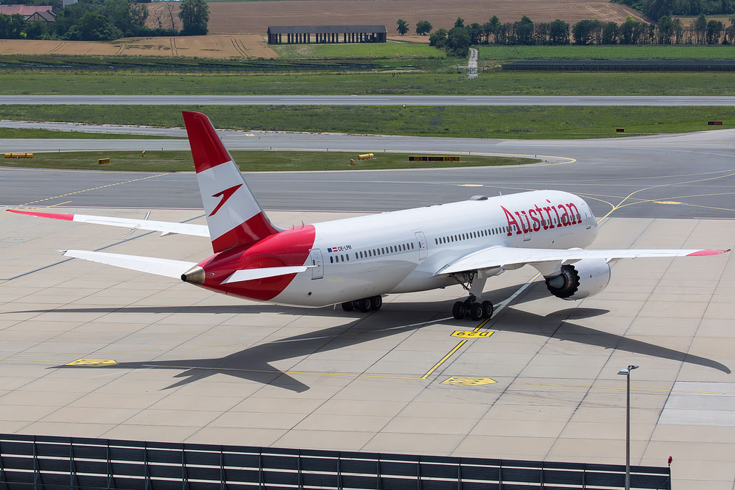 OE-LPM Boeing 787-9 62736 936 GEnx-1B  Austrian Airlines (CALC) 2019 @ Vienna 04 2024 © Piti Spotter Club Verona
