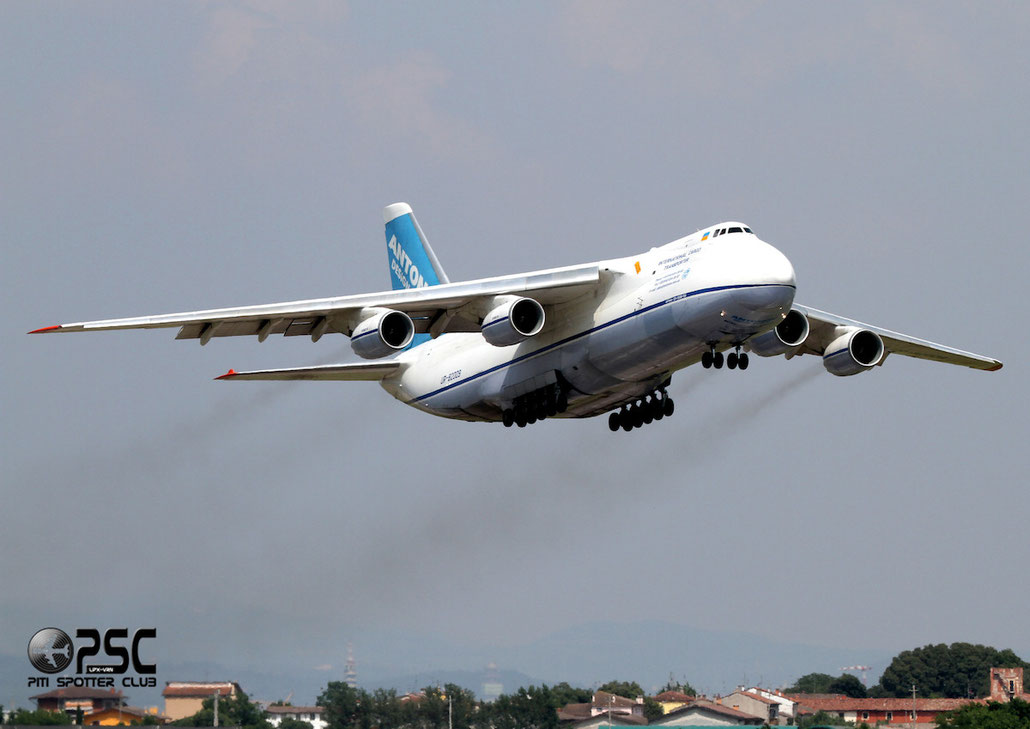 Antonov Airlines - Antonov An-124-100M-150 Ruslan - UR-82009 @ Aeroporto di Verona © Piti Spotter Club Verona