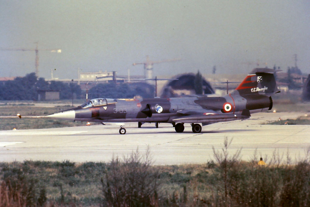 Gli F-104 del Terzo Stormo: 3-03 -  @ Aeroporto di Verona   © Piti Spotter Club Verona