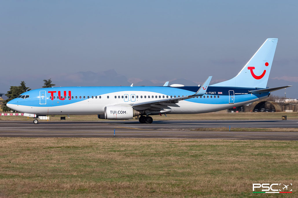 G-TUKT Boeing 737-8JP 40867 3565 cfm56-7B2  TUI Airways (SMBC Aviation Capital) 2011 @ Aeroporto di Verona 02 2025  © Piti Spotter Club Verona