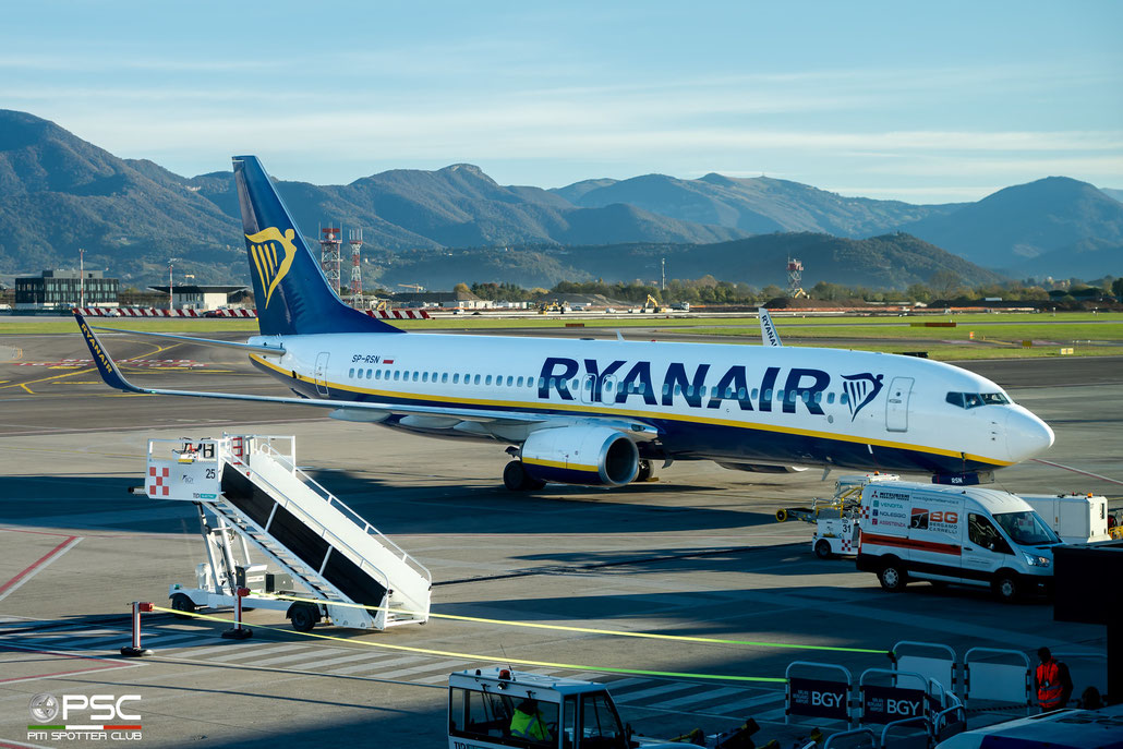 SP-RSN B737-800 44798/6566 Buzz (Ryanair) @ Bergamo 11 2023 © Piti Spotter Club Verona