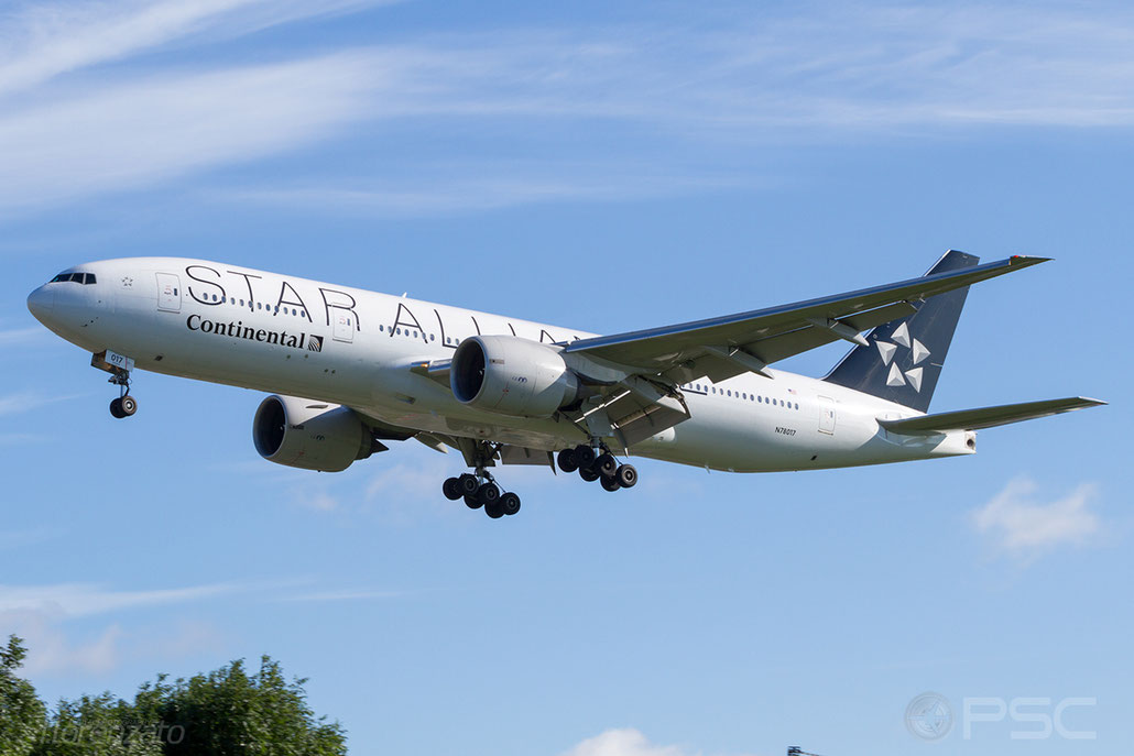 N78017 B777-224ER 31679/391 United Airlines @ London Heathrow Airport 2010 © Piti Spotter Club Verona