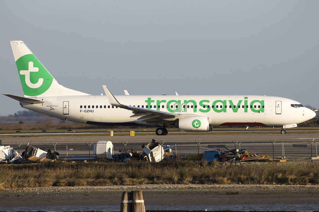 F-GZHU B737-8K2 41352/5491 Transavia France @ Venice Airport 30.12.2015 © Piti Spotter Club Verona