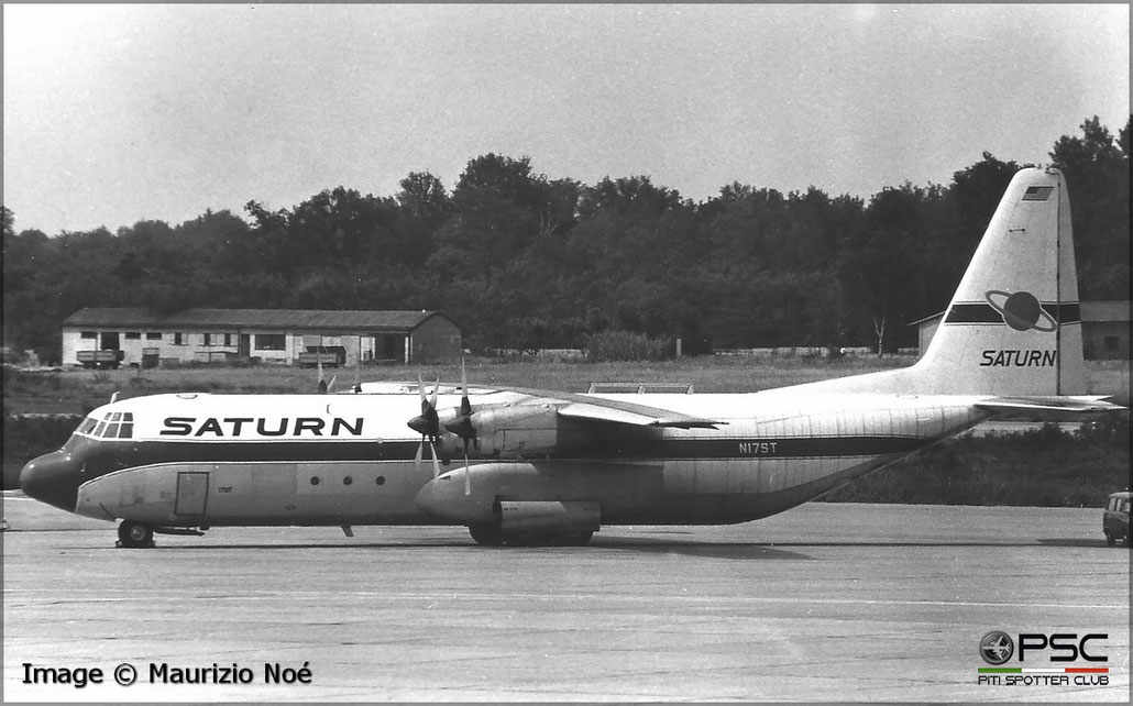 N17ST Lockheed L-100-30 Hercules 4333  T56-A-16 17 Saturn Airways 1969 © collezione Maurizio Noè p.g.c. - Piti Spotter Club Verona