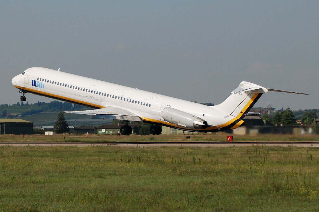I-DAVB MD-82 49216/1262 Itali Airlines 