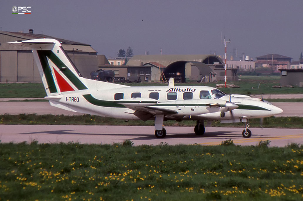 I-TREQ Alitalia Flying School Piper PA-42-720 Cheyenne IIIA  @ Aeroporto di Verona © Piti Spotter Club Verona 