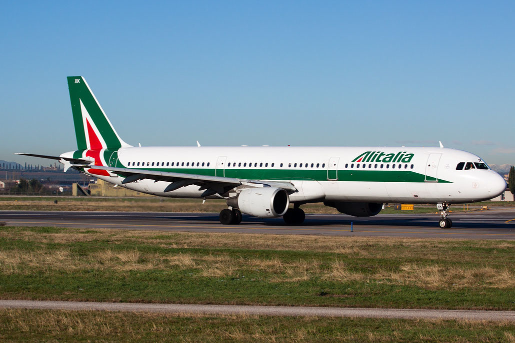 Airbus A321 - MSN 1220 - I-BIXK @ Aeroporto di Verona © Piti Spotter Club Verona