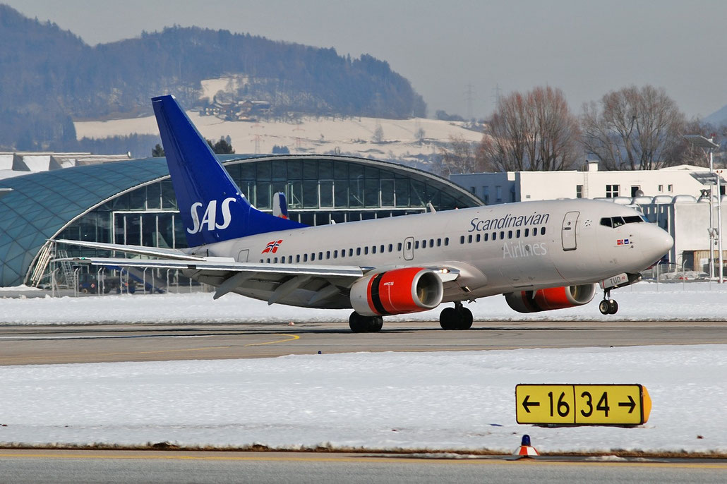 LN-TUD B737-705 28217/142 SAS Scandinavian Airlines - Scandinavian Airlines System @ Salzburg Airport 2011 © Piti Spotter Club Verona