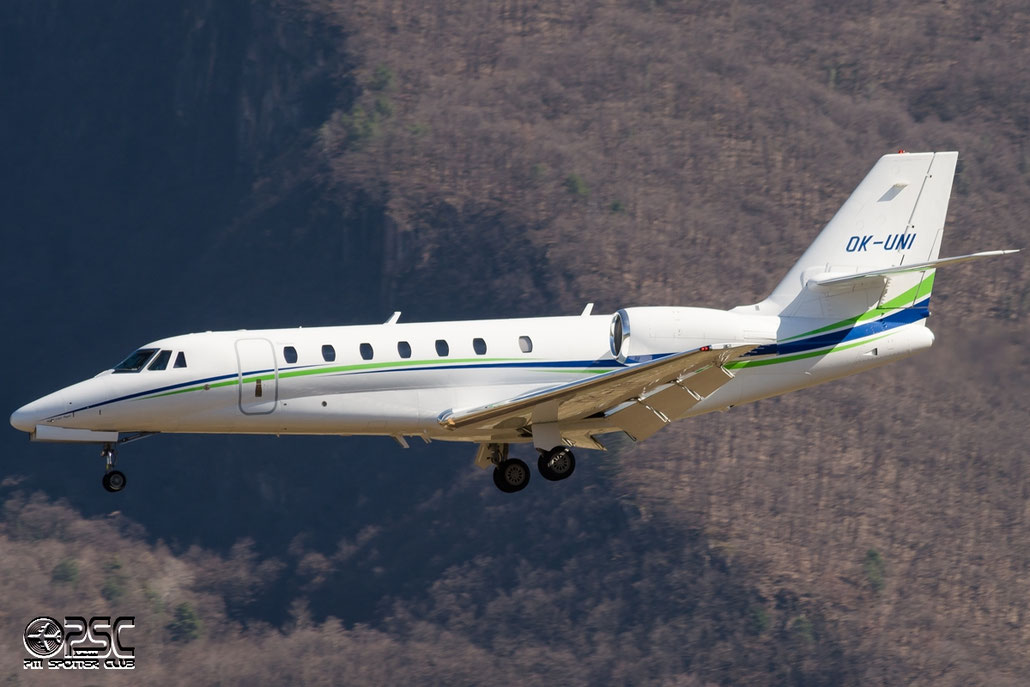 OK-UNI Ce680 680-0139 Travel Service a.s. @ Aeroporto di Bolzano © Piti Spotter Club Verona