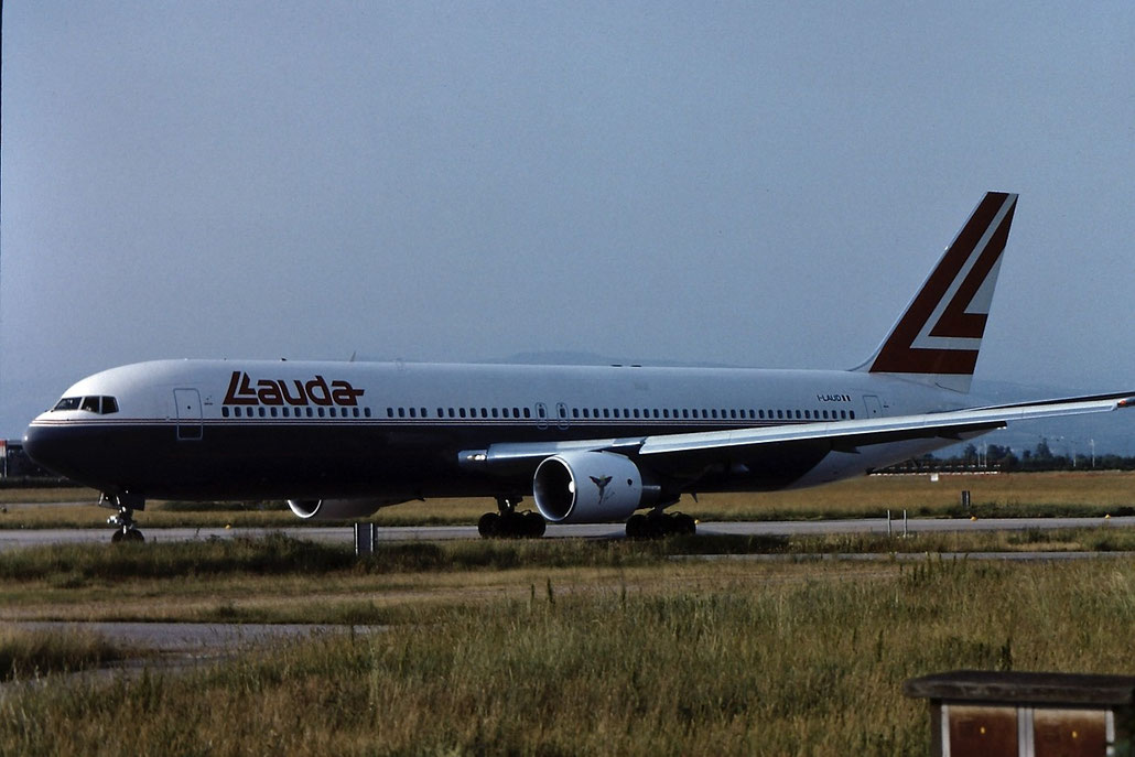 I-LAUD B767-31AER 25273/393 Lauda Air Italy @ Aeroporto di Verona © Piti Spotter Club Verona