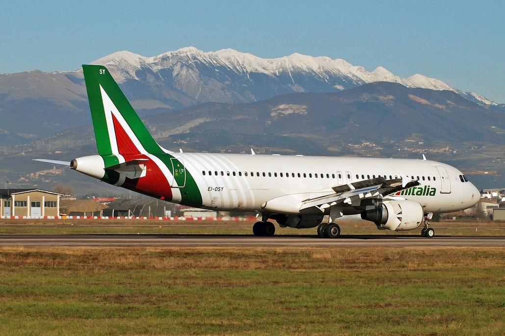 EI-DSY A320-216 3666 Alitalia @ Aeroporto di Verona 17.12.2017  © Piti Spotter Club Verona