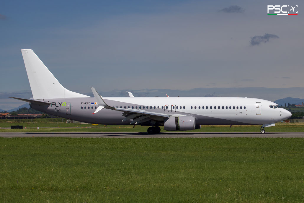 EI-FFC Boeing 737-8K5 37251 4369 cfm56-7B26  Fly4 Airlines>TUI Airways 2013  @ Aeroporto di Verona 06 2024 © Piti Spotter Club Verona