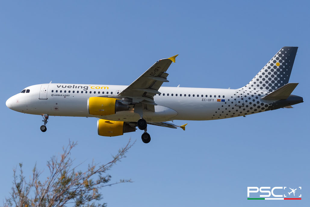 EC-OFY Airbus A320-214 4867  cfm56-5B4  Vueling (Carlyle Aviation Partners) 2011  @ Barcellona BCN 09 2025 © Piti Spotter Club Verona