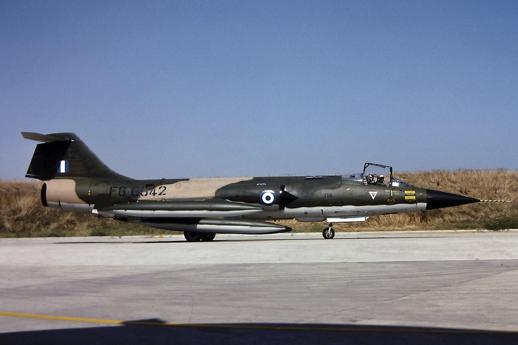 6842 - FG-6842 F-104 © Piti Spotter Club Verona 