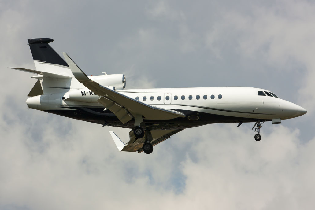 M-ROWL Falcon 900EX-EASy 180 Av8Jet Ltd. @ Treviso Airport 25.08.2013 © Piti Spotter Club Verona