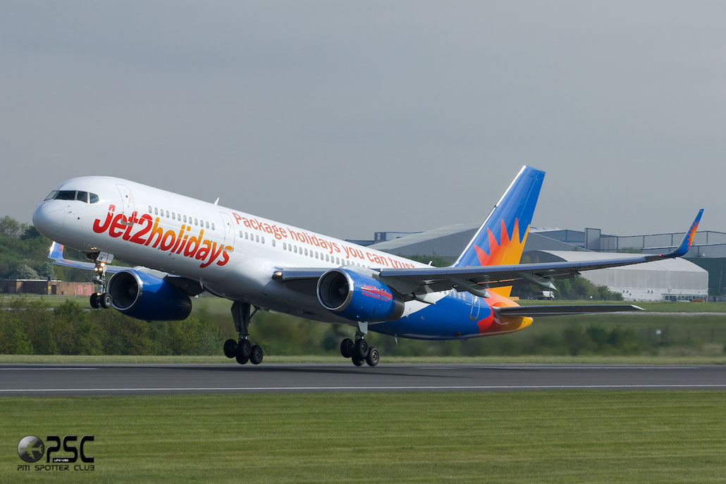 G-LSAN B757-2K2 26635/608 Jet2 @ Manchester Airport 13.05.2014 © Piti Spotter Club Verona