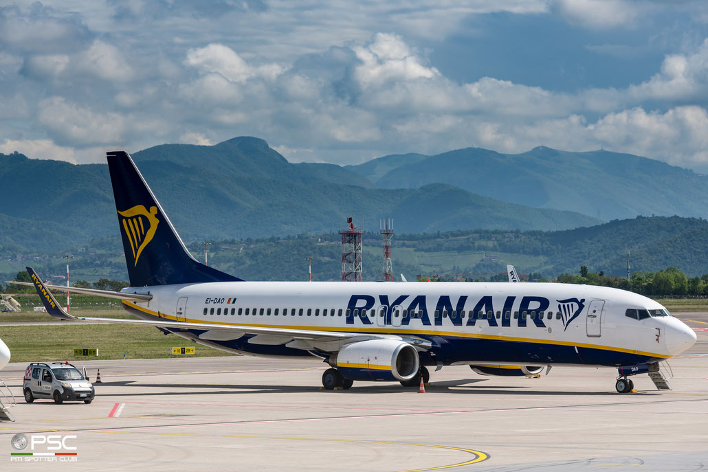 EI-DAO  B737-8AS  33550/1366  Ryanair @ Aeroporto Bergamo © 2021 Piti Spotter Club Verona