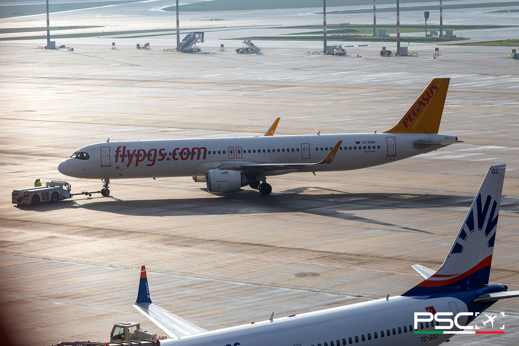 TC-RDH Airbus A321-251NX 11373  LEAP-1A32  Pegasus Airlines (Air Lease Corporation) 2023  @ Berlin BER 12 2024 e © Piti Spotter Club Verona