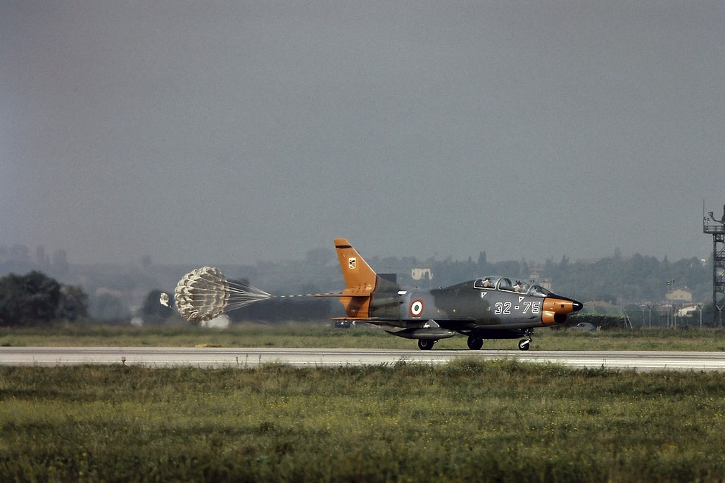 MM6425  32-75  G91T.1  106 @ Aeroporto di Verona   © Piti Spotter Club Verona