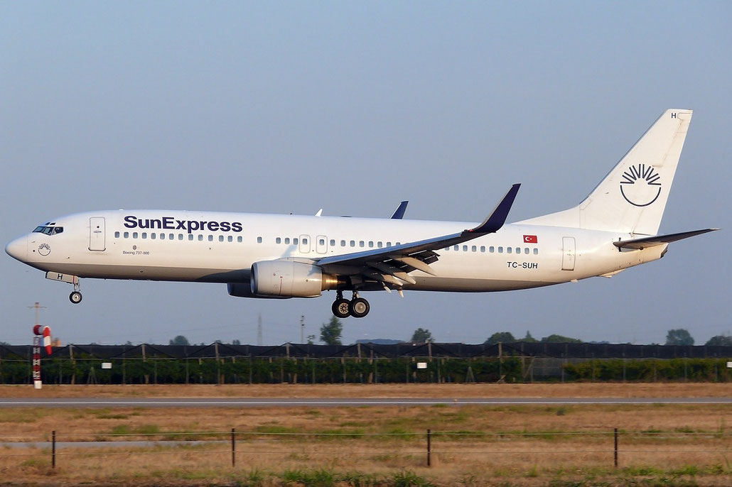 TC-SUH B737-8CX 32366/1235 SunExpress