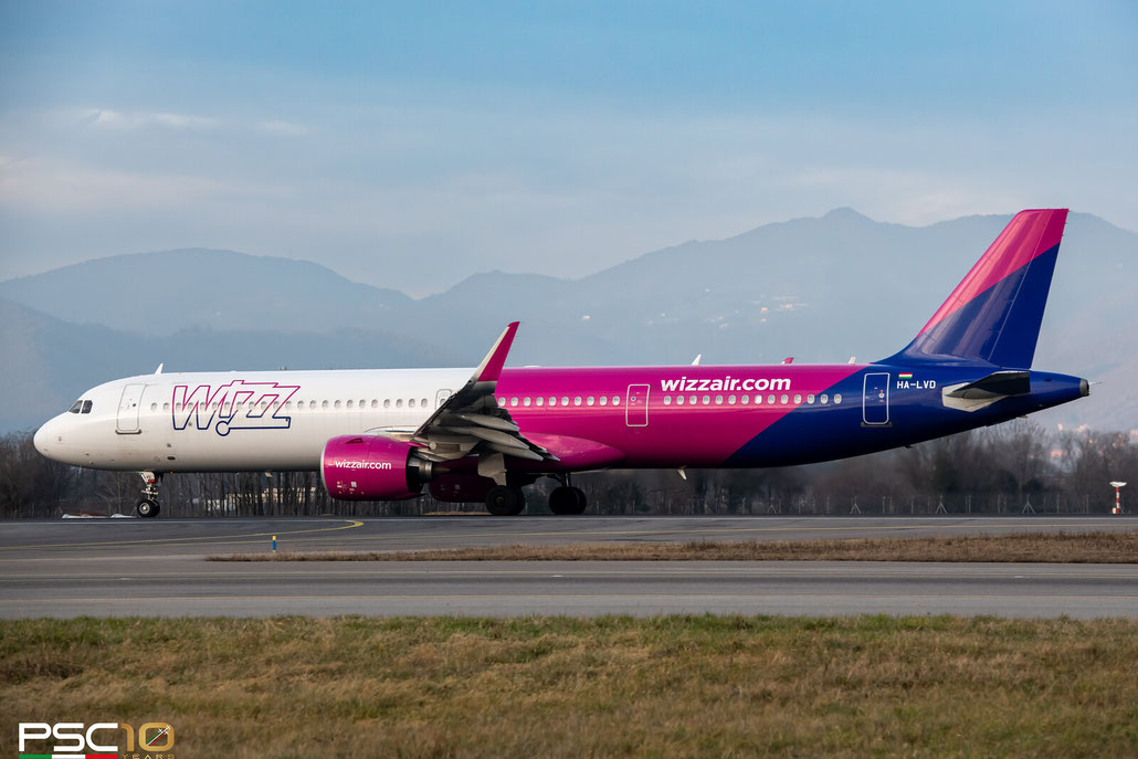HA-LVD  A321-271NX  8882  Wizz Air @ Bergamo Airport © 01 2022 Piti Spotter Club Verona