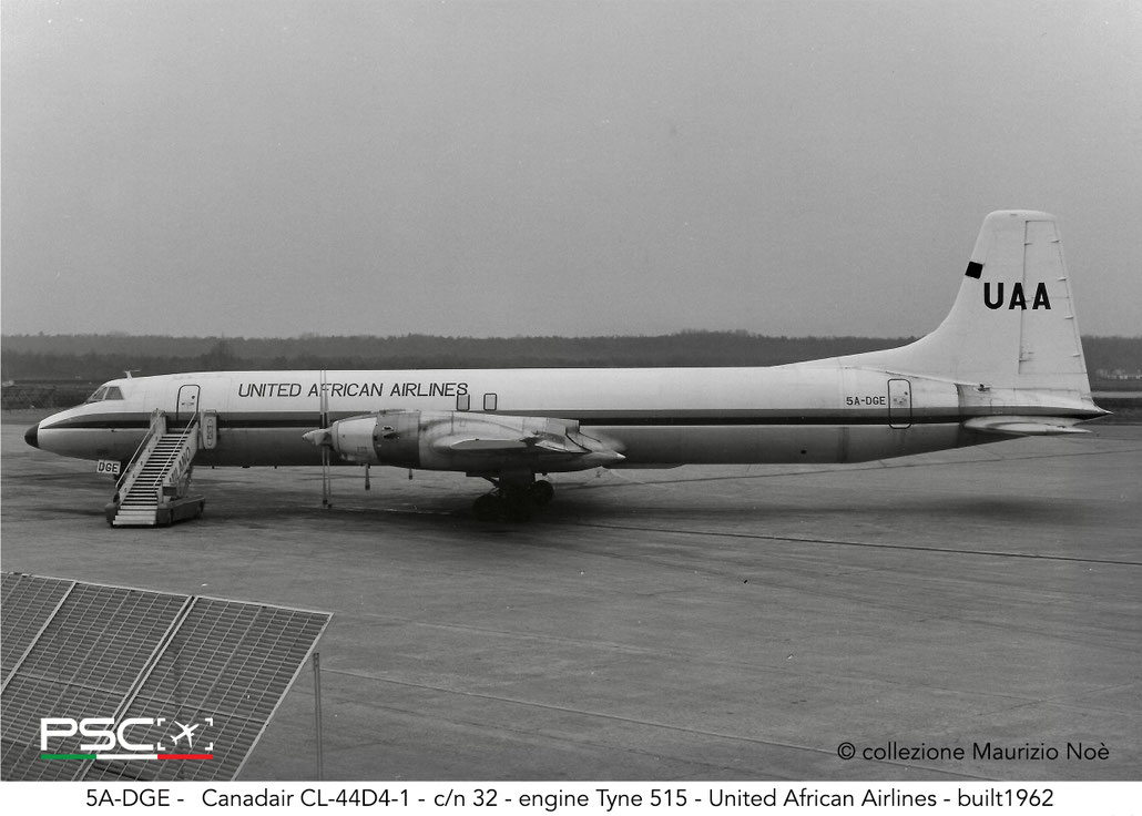 5A-DGE Canadair CL-44D4-1 32  Tyne 515  United African  Airlines 1962 @ Milano Malpensa © collezione Maurizio Noè - Piti Spotter Club Verona