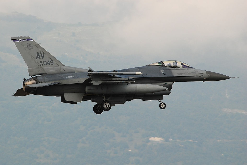 89-2049  AV  F-16CM-40-CF  1C-202  510th FS © Piti Spotter Club Verona 
