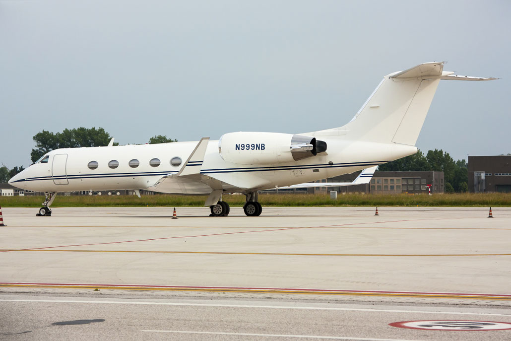 N999NB G-IVSP 1234 Wells Fargo Bank @ Treviso Airport 31.05.2013 © Piti Spotter Club Verona
