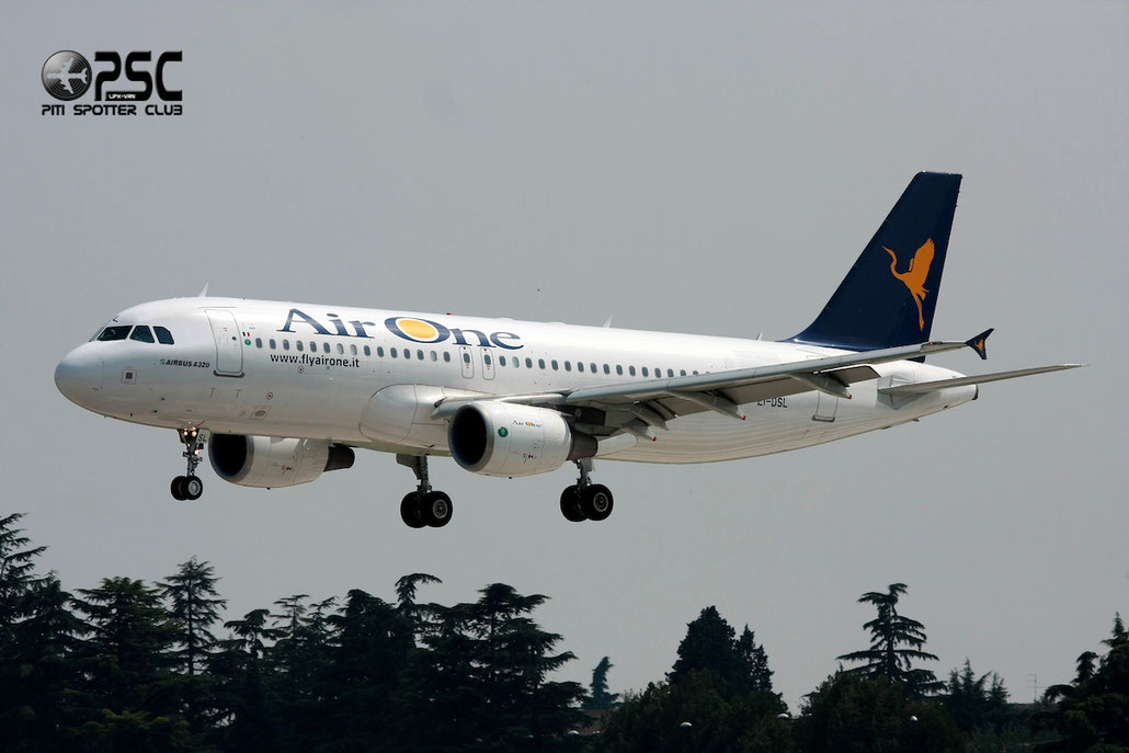 EI-DSL A320-216 3343 Air One