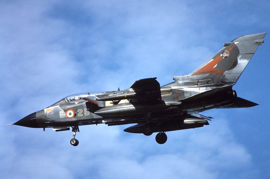 MM7043  6-25  Tornado IDS  369/IS042/5052 @ Aeroporto di Verona   © Piti Spotter Club Verona