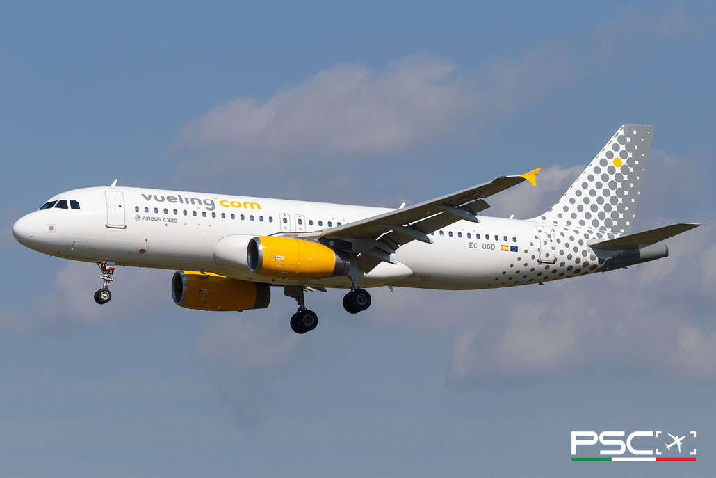 EC-OGD Airbus A320-232 2911  V2527-A5  Vueling (GECAS) 2006 @ Barcellona BCN 09 2025 © Piti Spotter Club Verona