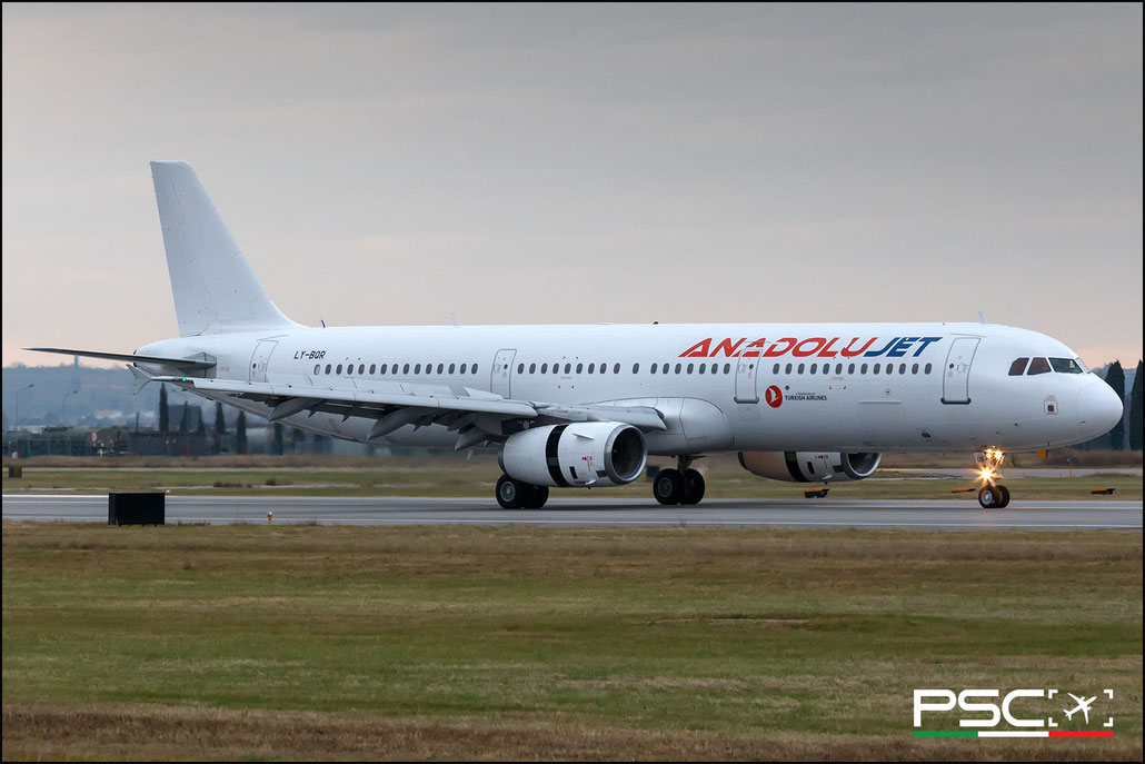 LY-BQR Airbus A321-231 1946  V2533-A5   2003  Airline Component Services rg 8/25/25. Stored VAR 12/22/25 @ Verona Villafranca 12 2025 © Piti Spotter Club Verona