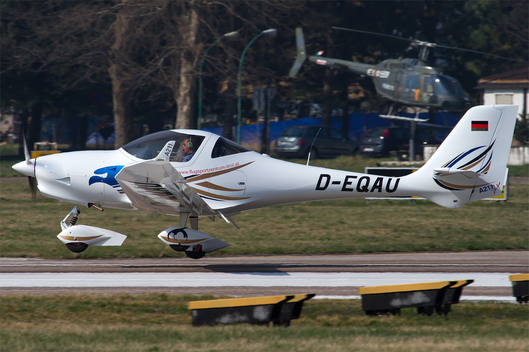 D-EQAU - Private Aquila 210 @ Aeroporto di Bolzano © Piti Spotter Club Verona