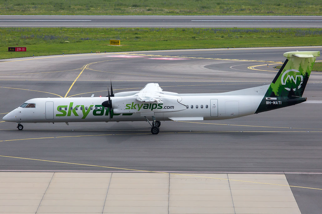 9H-MATI Dehavilland Canada DHC-8-402 4157  PW150A  Luxwing>SkyAlps (Nordic Aviation Capital) 2007  @ Vienna 04 2024 © Piti Spotter Club Verona