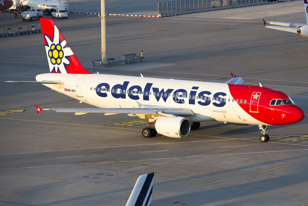 HB-IHY A320-214 947 Edelweiss Air @ Zurich Airport 05.2016 © Piti Spotter Club Verona