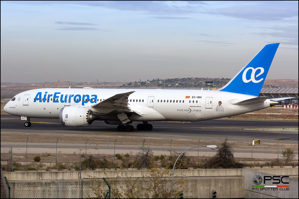 EC-MIH B787-8 36413/437 Air Europa @ Madrid Airport 23.11.2017 © Piti Spotter Club Verona