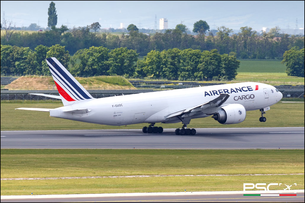 F-GUOC Boeing 777F28 32966 752 GE90-110B1L  Air France Cargo 2009 @ Vienna VIE 06 2025 © Piti Spotter Club Verona