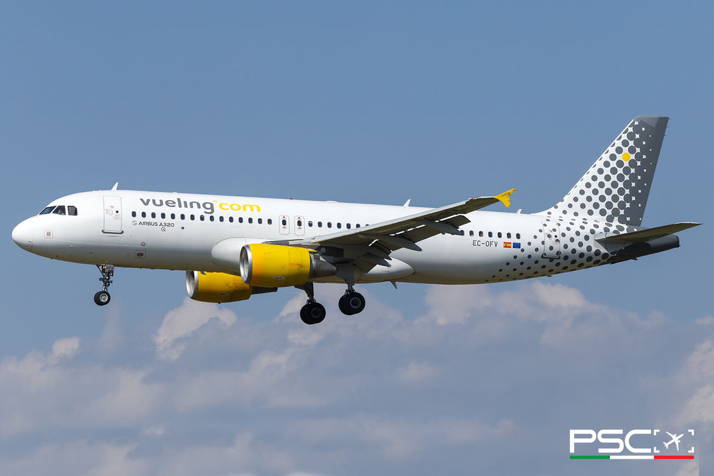 EC-OFV Airbus A320-214 4610  CFM56-5B4/P  Vueling (Carlyle Aviation Partners) 2011 @ Barcellona BCN 09 2025 © Piti Spotter Club Verona