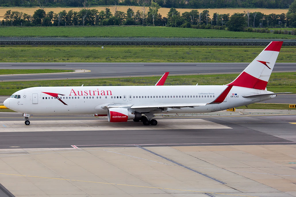 OE-LAZ Boeing 767-3Z9 (ER) 30331 759 PW4060 India Austrian Airlines 1999 @ Vienna 04 2024 © Piti Spotter Club Verona