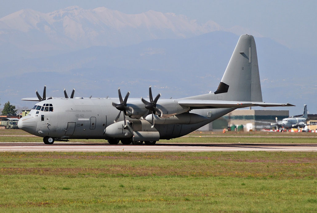 MM62177  46-42  C-130J  5498  2° Gruppo TM @ Aeroporto di Verona   © Piti Spotter Club Verona