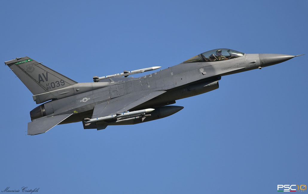 89-2039  AV  F-16CM-40-CF  1C-192  555th FS @ Aviano ©  2022 Piti Spotter Club Verona