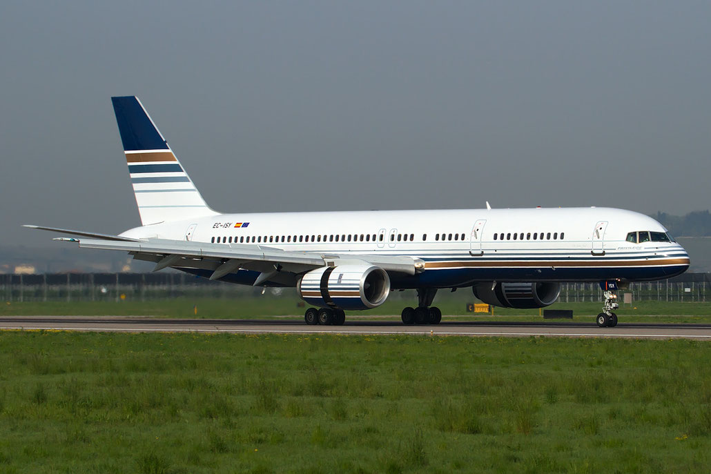 EC-ISY B757-256 26241/572 Privilege Style