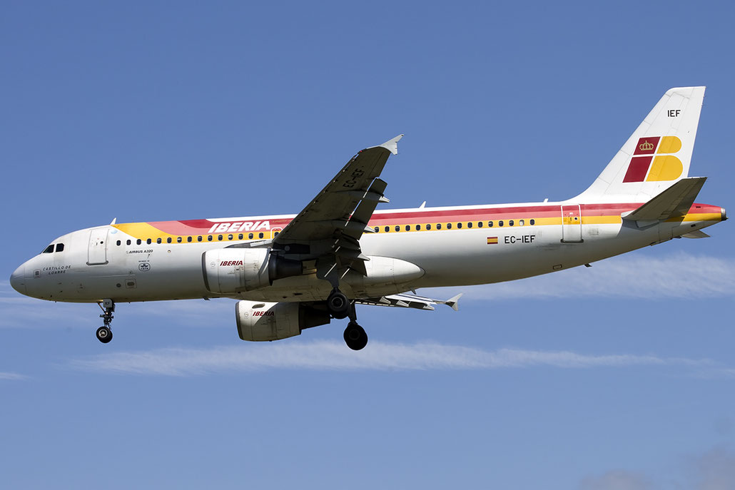 EC-IEF A320-214 1655 Iberia Líneas Aéreas de España @ London Heathrow Airport 13.05.2015 © Piti Spotter Club Verona
