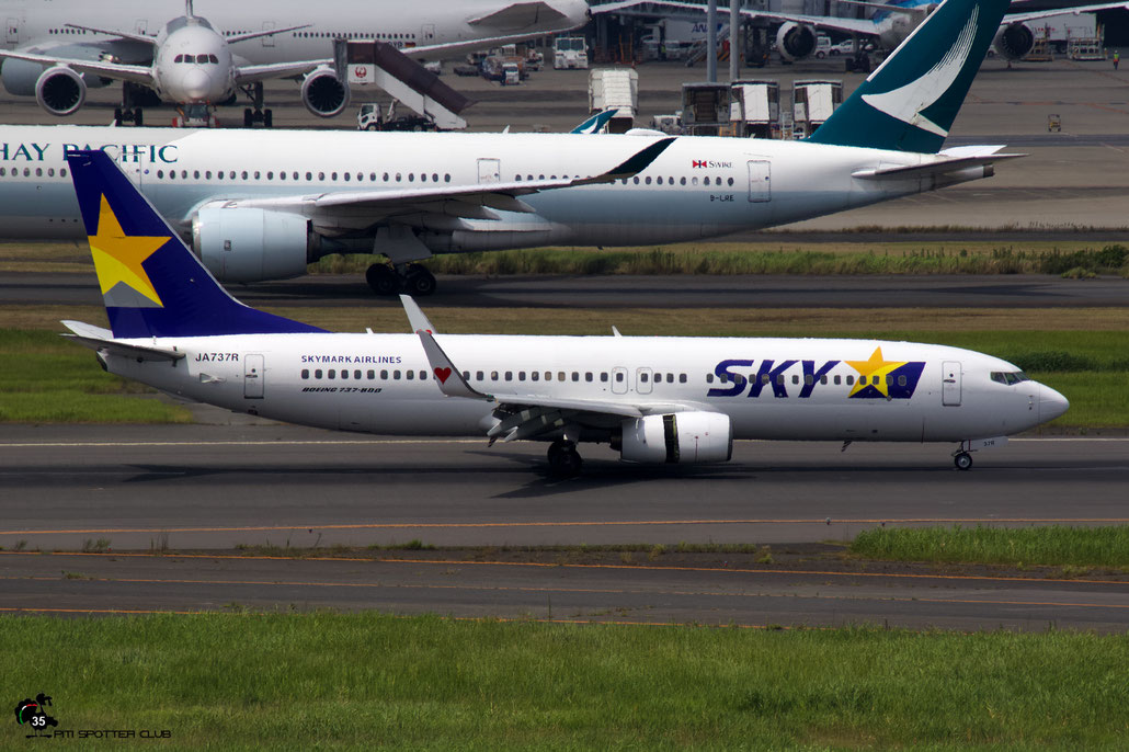 JA737R B737-86N 35630/2666 Skymark Airlines @ Tokyo Haneda 07.2023 © Piti Spotter Club Verona