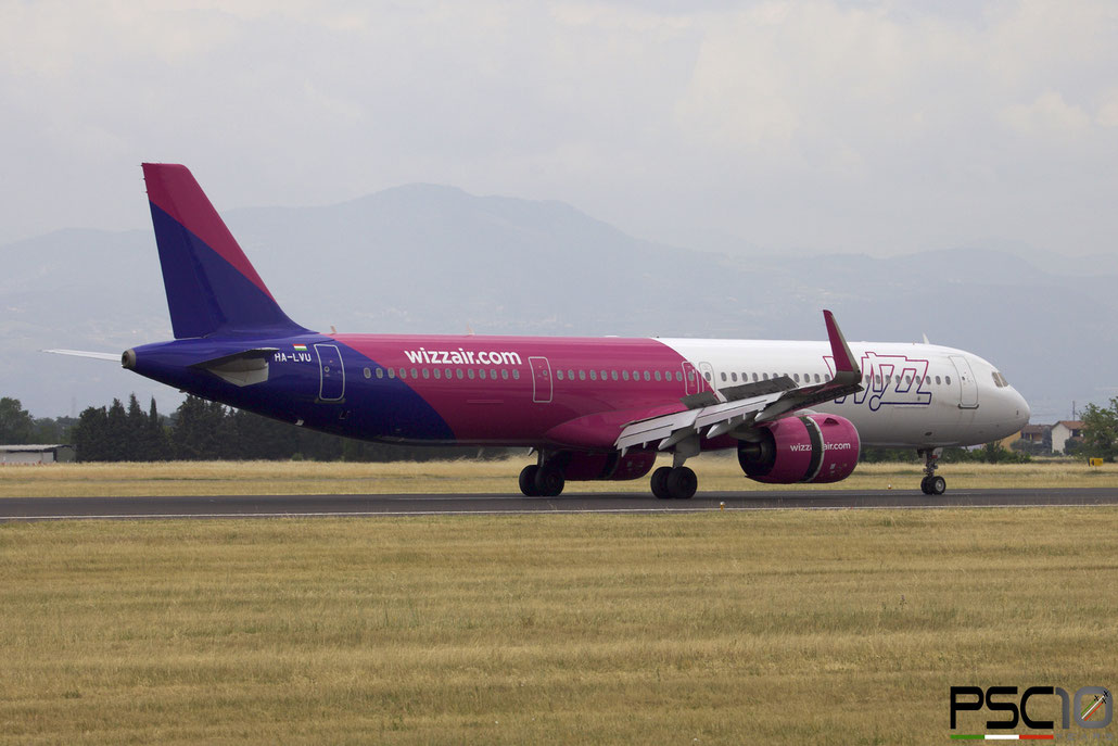 HA-LVU  A321-271NX  10369  Wizz Air @ Aeroporto di Verona  05 2022 © Piti Spotter Club Verona